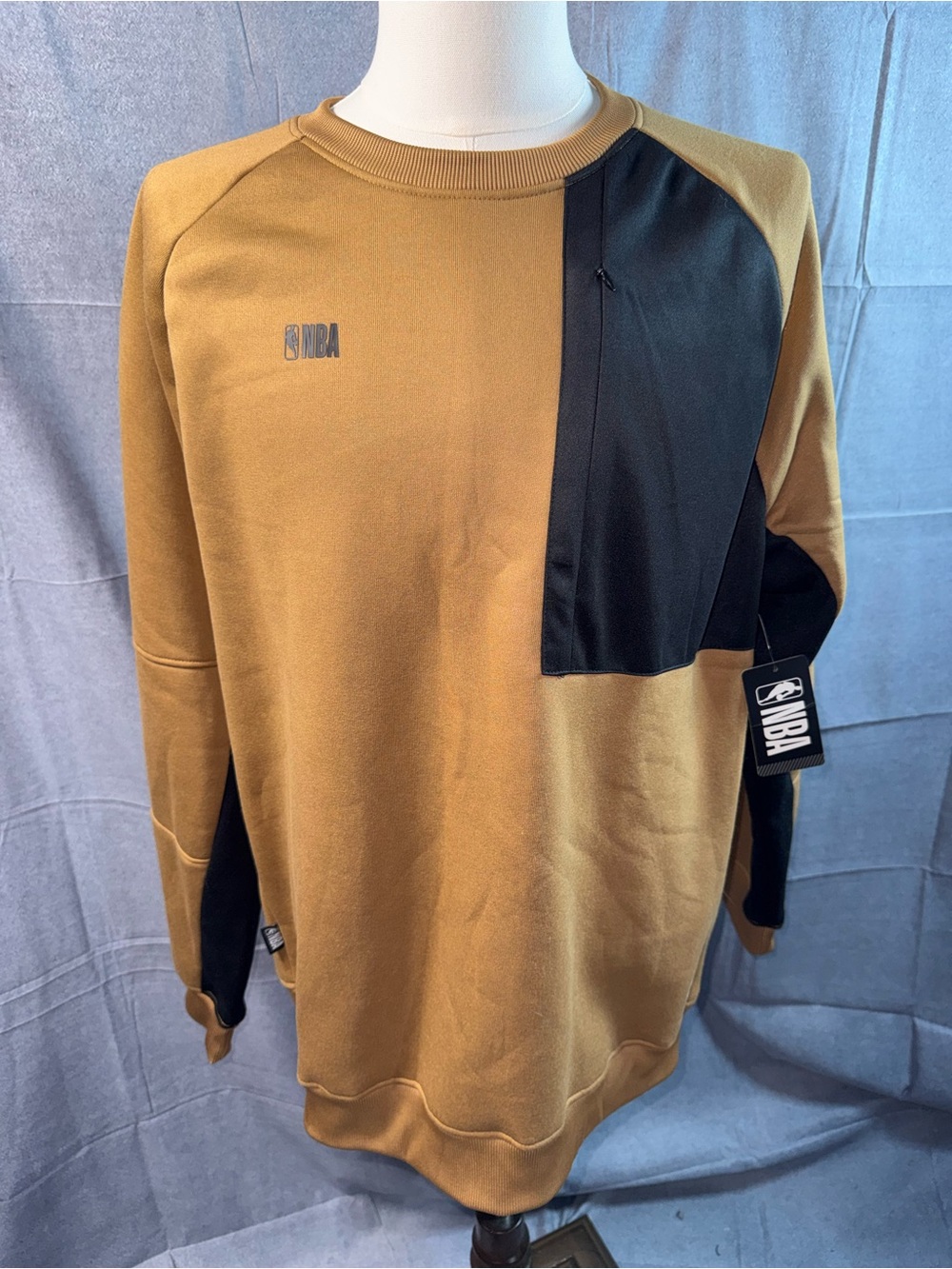 1297-NBA Men's Two-Tone Tan and Black Crewneck Sweater